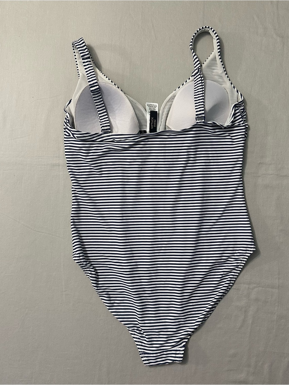 Nip Tuck Swim One Piece Swimsuit Womens Size 10 Navy White Striped Multi Fit Cup - Picture 2 of 11